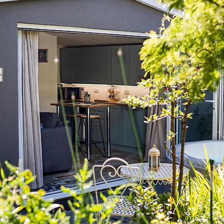 Hideaway Cabin For Two On Edge Of New Forest 힌튼 외부 사진