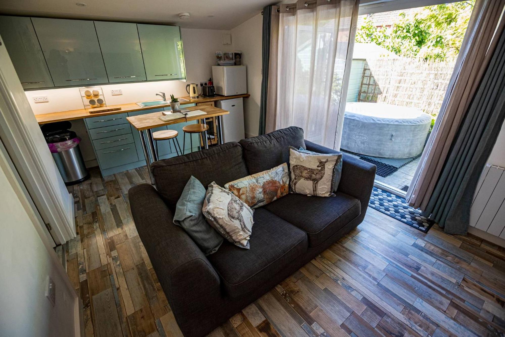 Hideaway Cabin For Two On Edge Of New Forest 힌튼 외부 사진